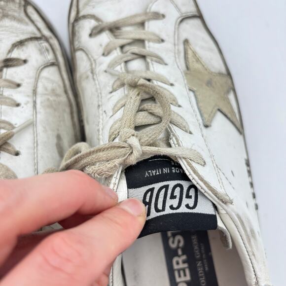 Athletic_Shoes